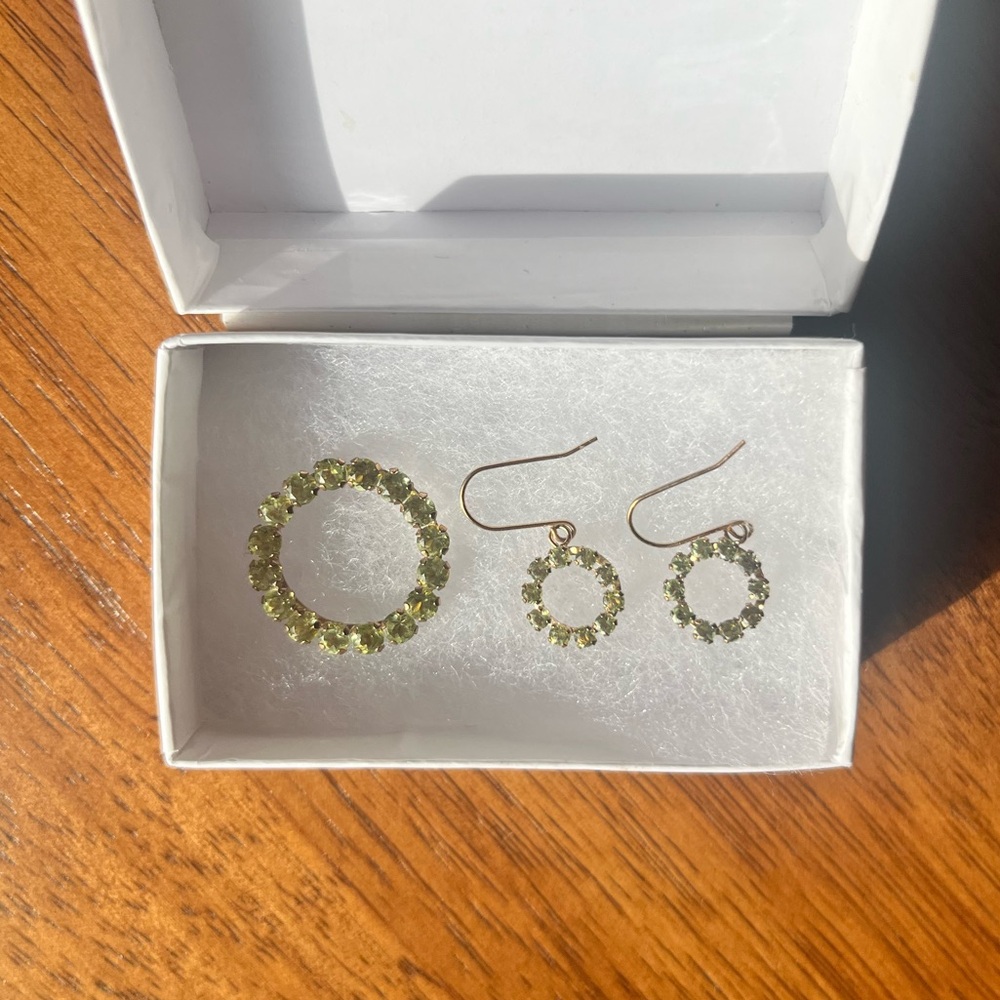 Peridot 10K Gold Earring and Pendant set